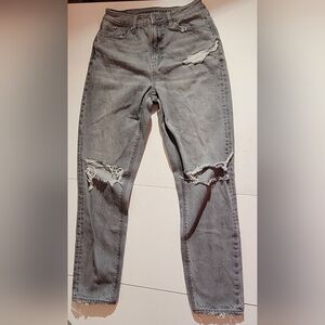 American Eagle Outfitters Distressed Mom Jeans in Gray